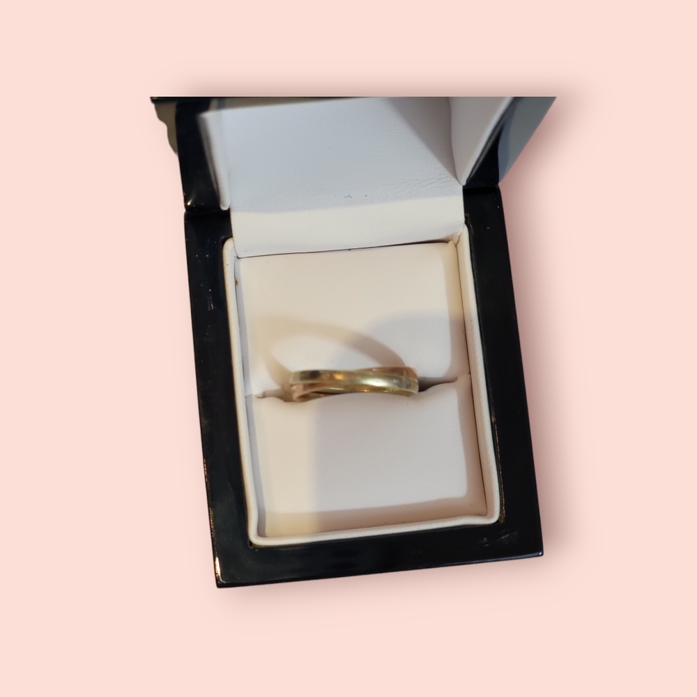 Interlocking Size 8.5 white solid gold and rose solid gold ring - Picture 3 of 7